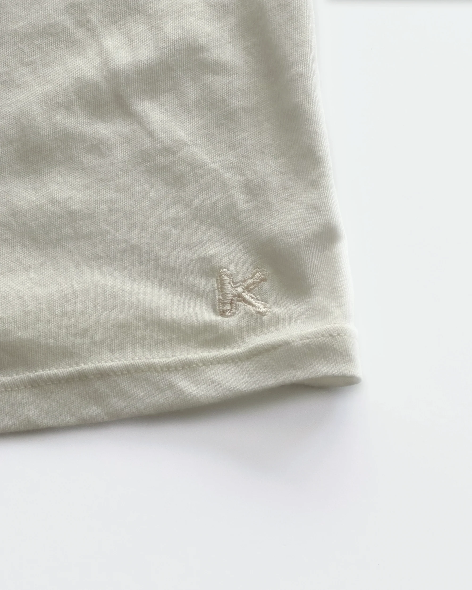 Feather Long Sleeve Tee | Cloud - Image 3