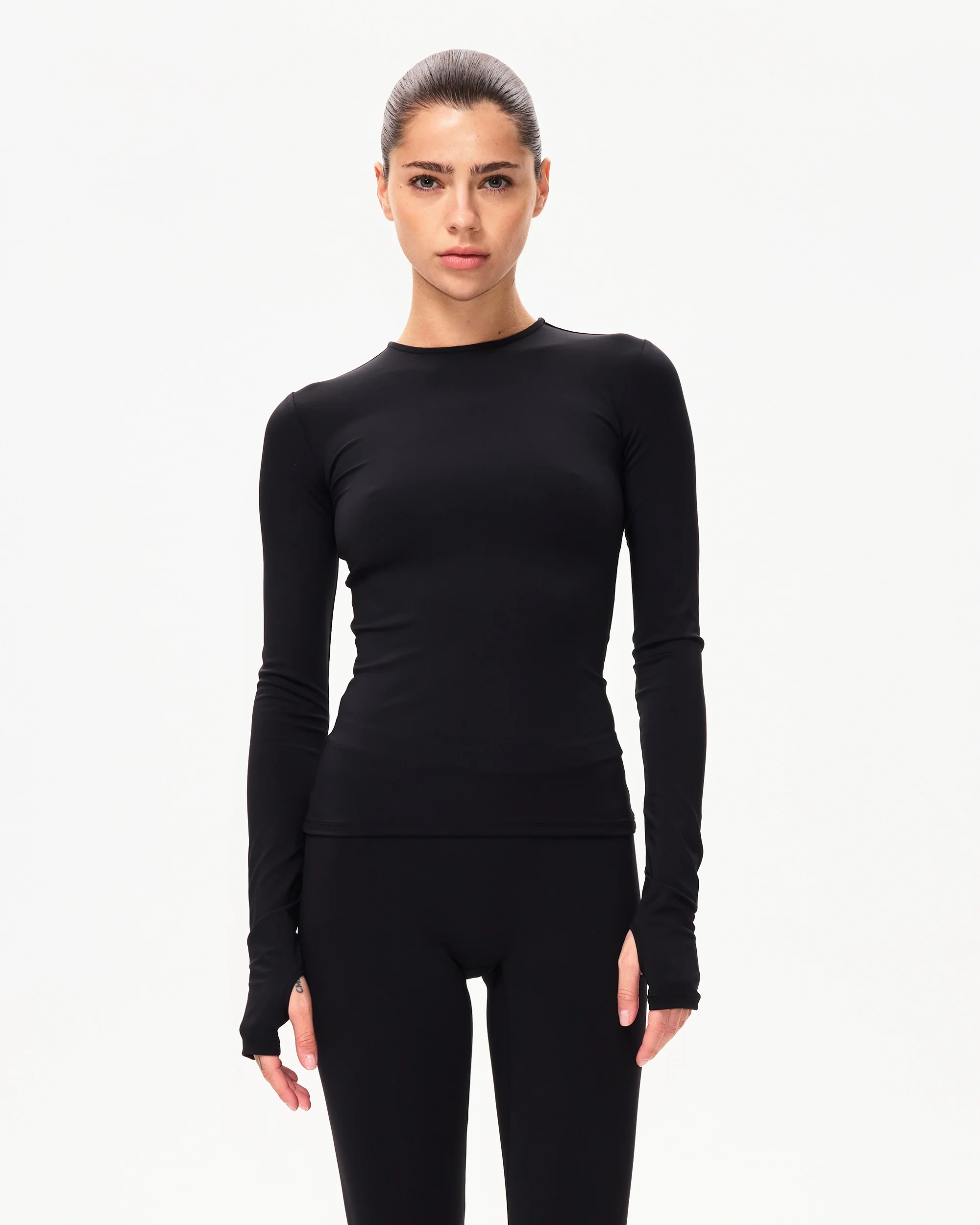 Long Sleeve Thumb Hole Tee | Black
