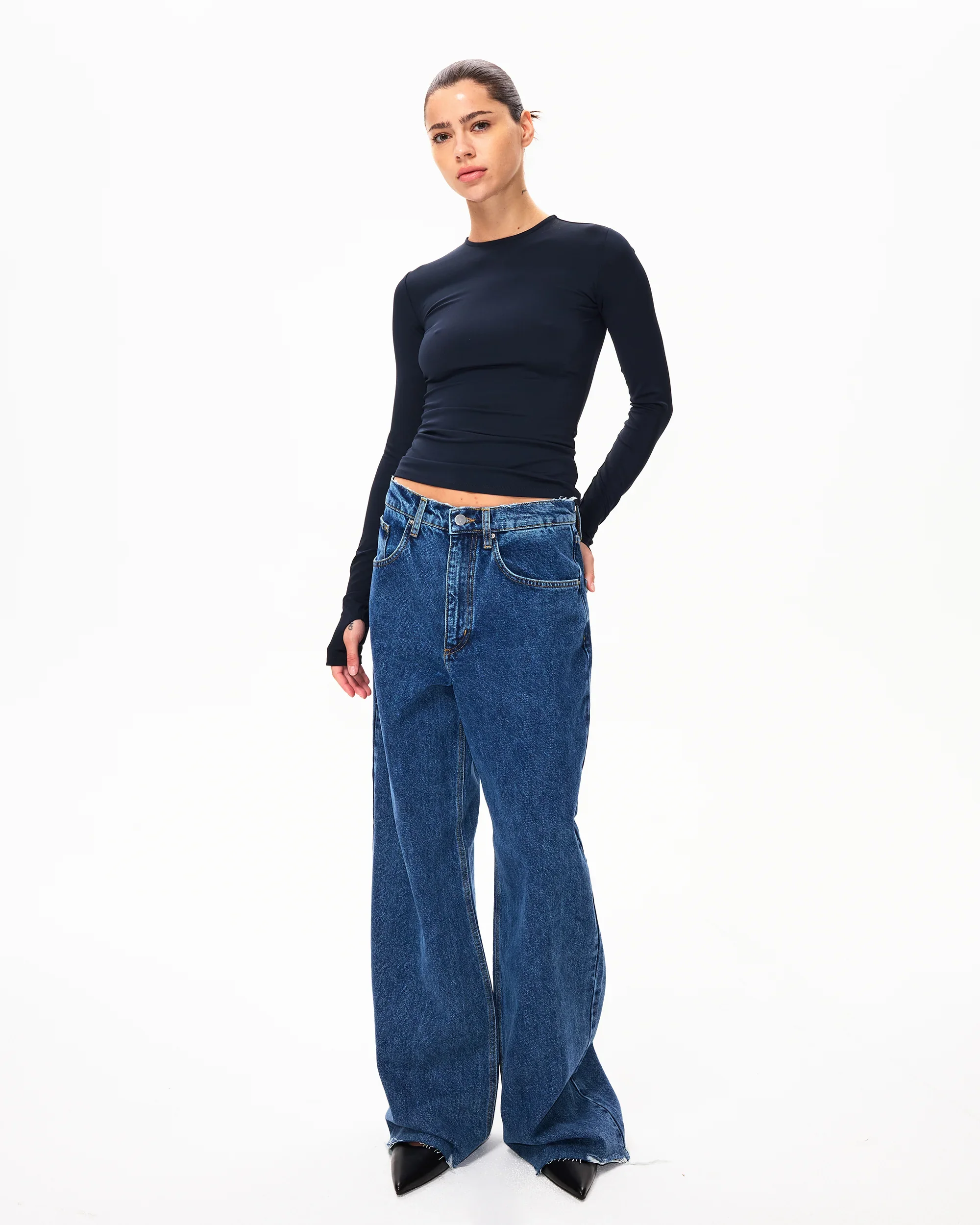 Long Sleeve Thumb Hole Tee | Midnight - Image 9