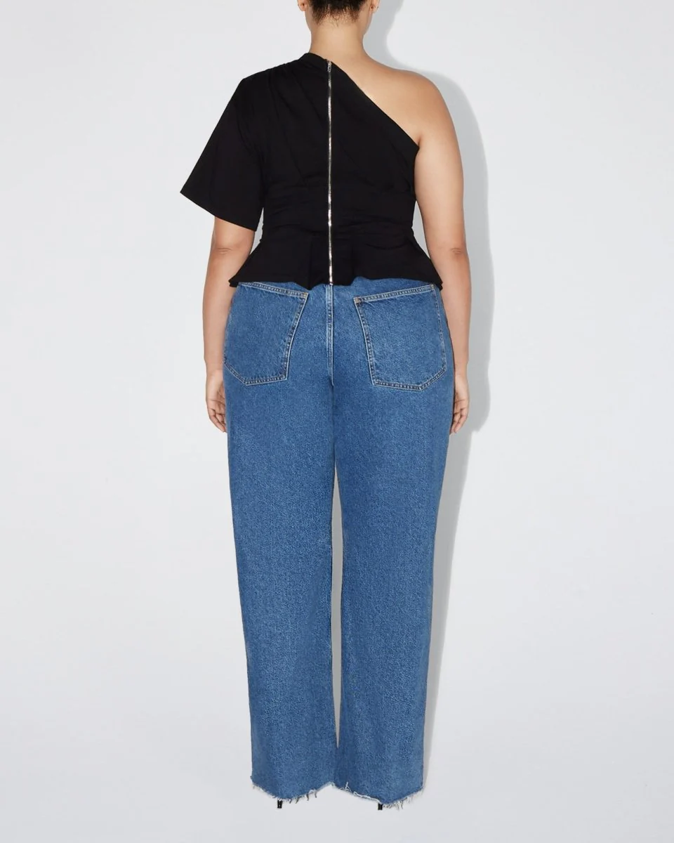 One Shoulder Cinching Tee | Black - Image 10